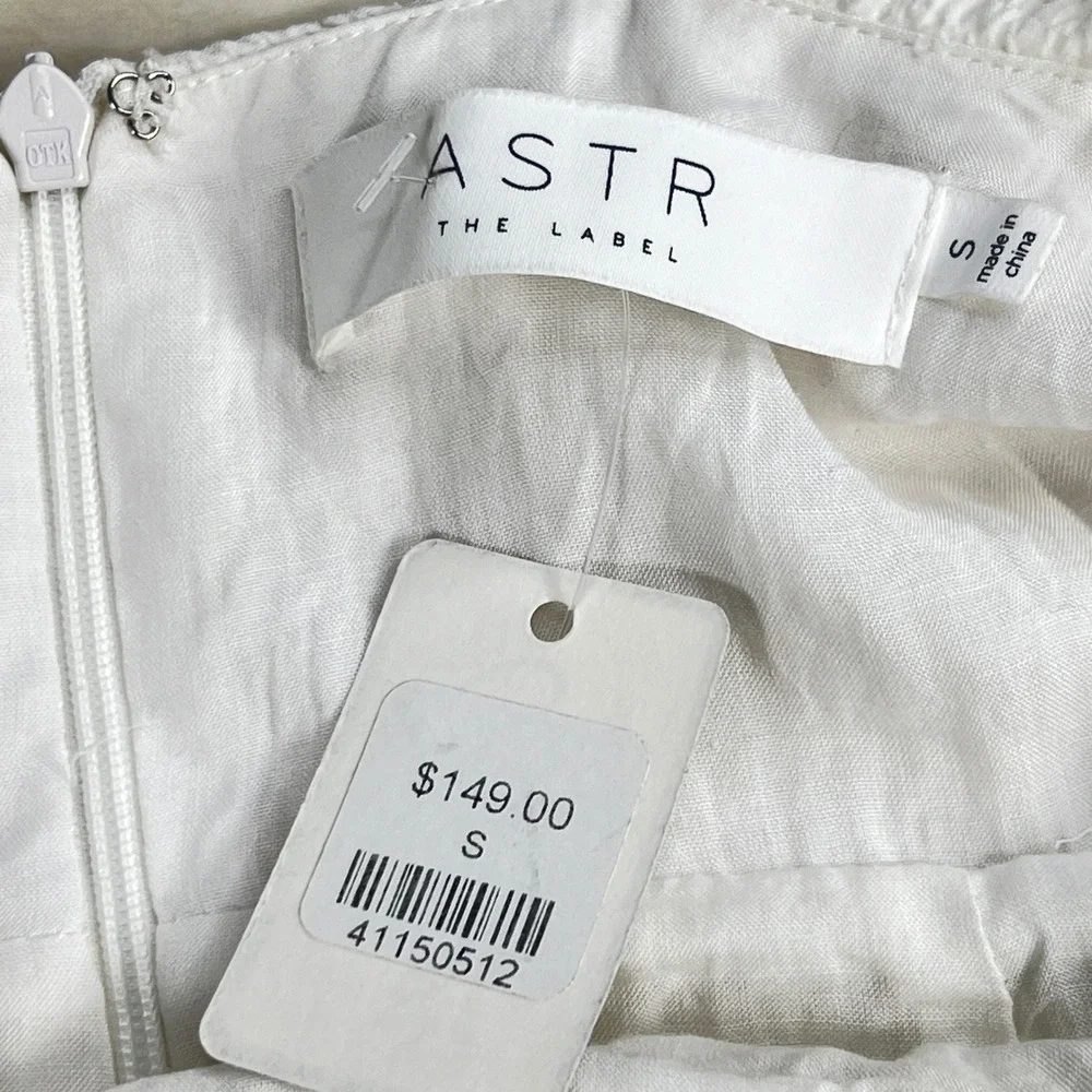 ASTR The Label White Textured Maxi Dress V-Neck Ruffle Sleeve ACDR100531 Small